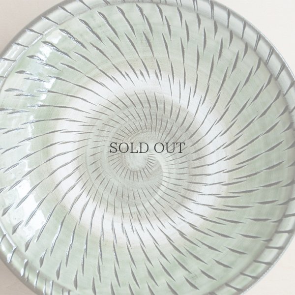 画像3: 【小鹿田焼（坂本工）】 7寸皿 トビカンナ緑