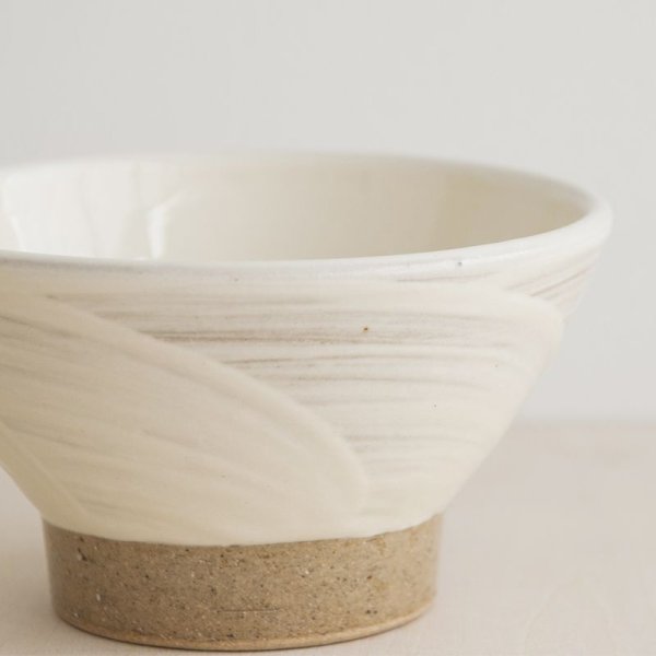 画像5: 【出西窯】飯碗 大（ぼたん刷毛白）