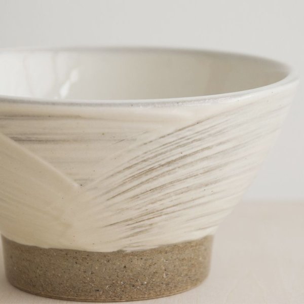 画像6: 【出西窯】飯碗 大（ぼたん刷毛白）