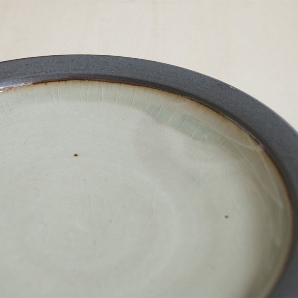 画像6: 【出西窯】縁鉄内白皿8寸