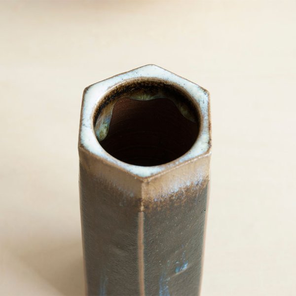 画像8: 【出西窯】面取筒花入 特小(黒モミ流)